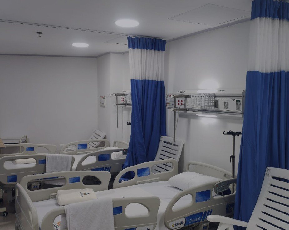 Diseño Clínica Salud Divina imagen cama de hospital